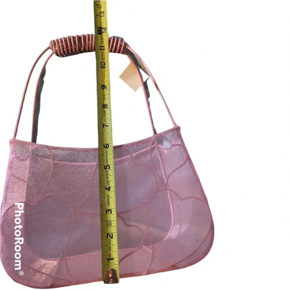 💕Pink metal & fabric basket w/hearts on the front.  Great for Valentines Day!💕